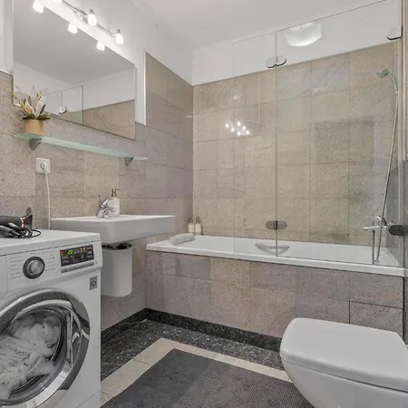 Apartament Tomato - With Free Parking *