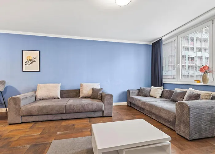 Tomato - With Free Parking