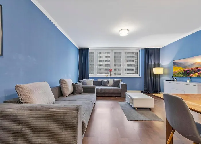 Tomato - With Free Parking * ブラチスラヴァ